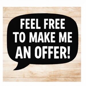 Black Speech Bubble 'Feel Free to Make Me an Offer' Graphic T-Shirt